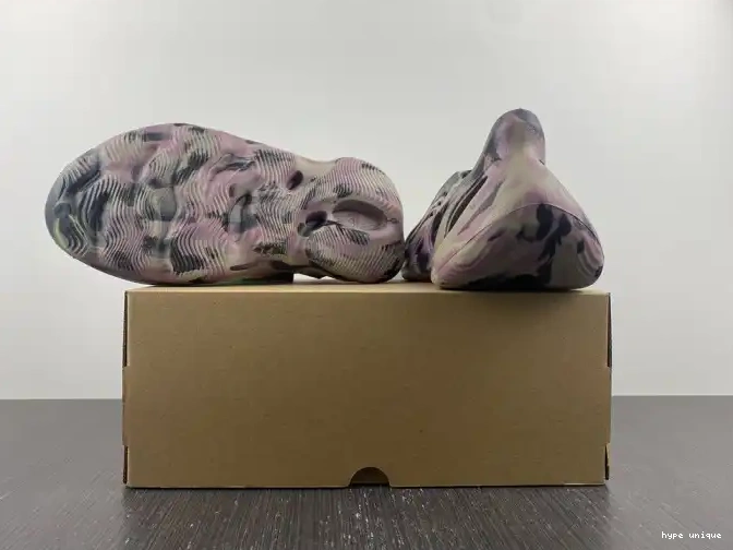 hype Foam MX Yeezy RNR Carbon Adidas IG9562 0620